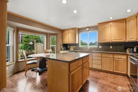 1123 SW Kalama Lp Oak Harbor WA 98277