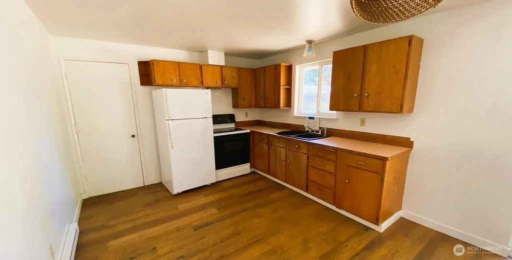 11734 Fry Avenue SW Port Orchard WA 98367