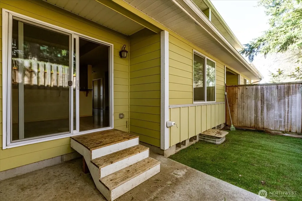 210 SE Melrose Drive Oak Harbor WA 98277