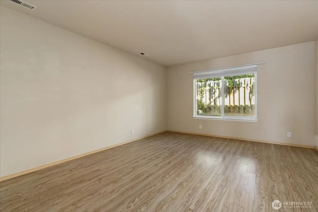 210 SE Melrose Drive Oak Harbor WA 98277