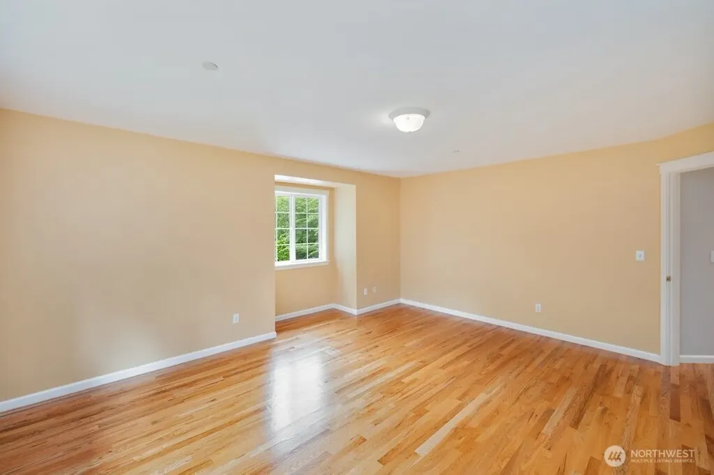 24819 SE 14th Street Sammamish WA 98075