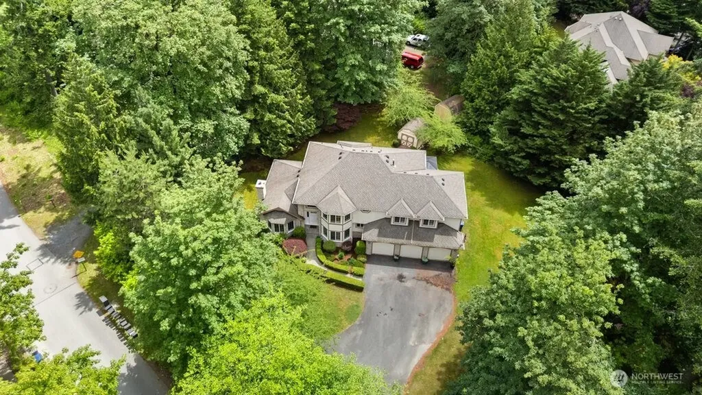24819 SE 14th Street Sammamish WA 98075
