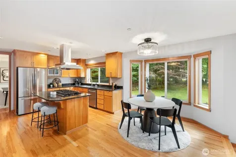 24819 SE 14th Street Sammamish WA 98075