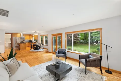 24819 SE 14th Street Sammamish WA 98075
