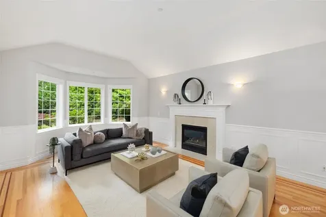 24819 SE 14th Street Sammamish WA 98075