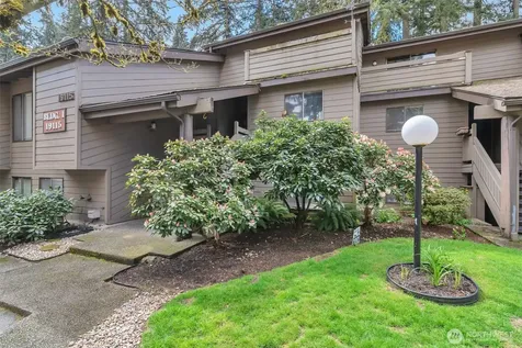19115 Ballinger Way NE Lake Forest Park WA 98155