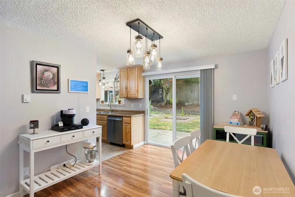792 NW Firglade Drive Bremerton WA 98311