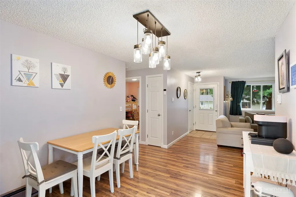 792 NW Firglade Drive Bremerton WA 98311