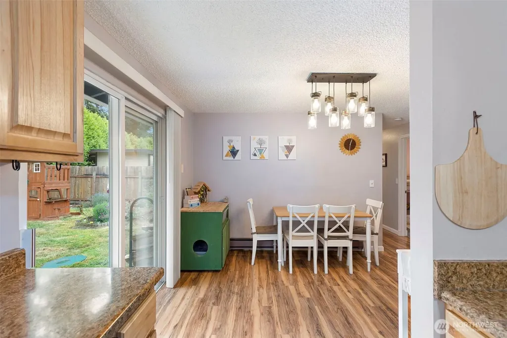 792 NW Firglade Drive Bremerton WA 98311
