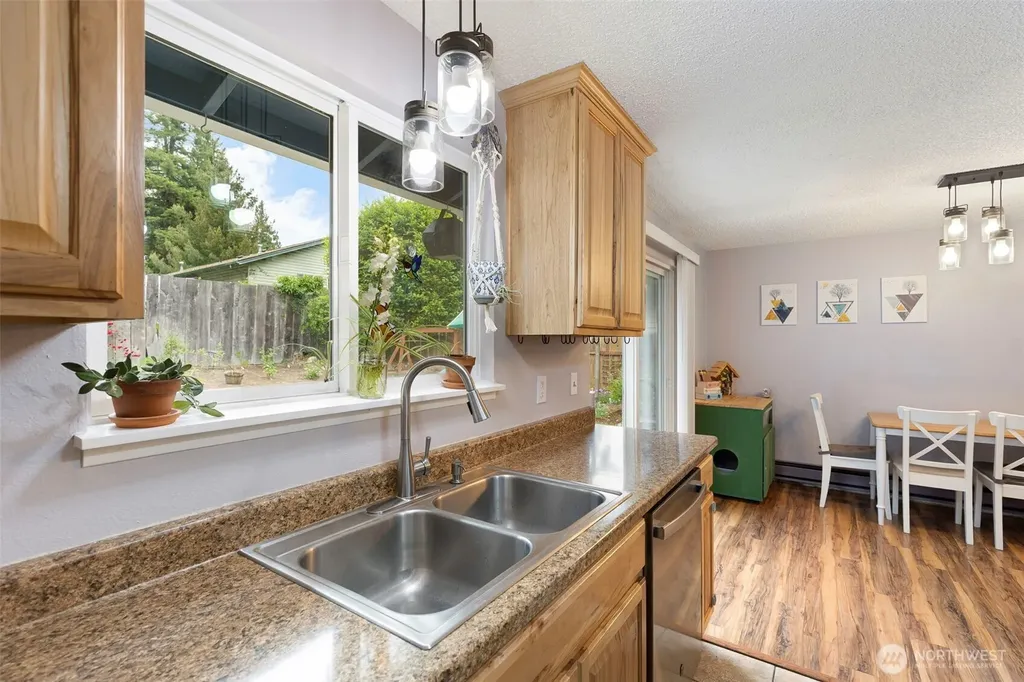 792 NW Firglade Drive Bremerton WA 98311