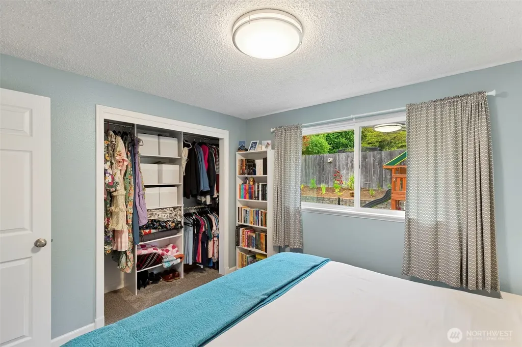792 NW Firglade Drive Bremerton WA 98311