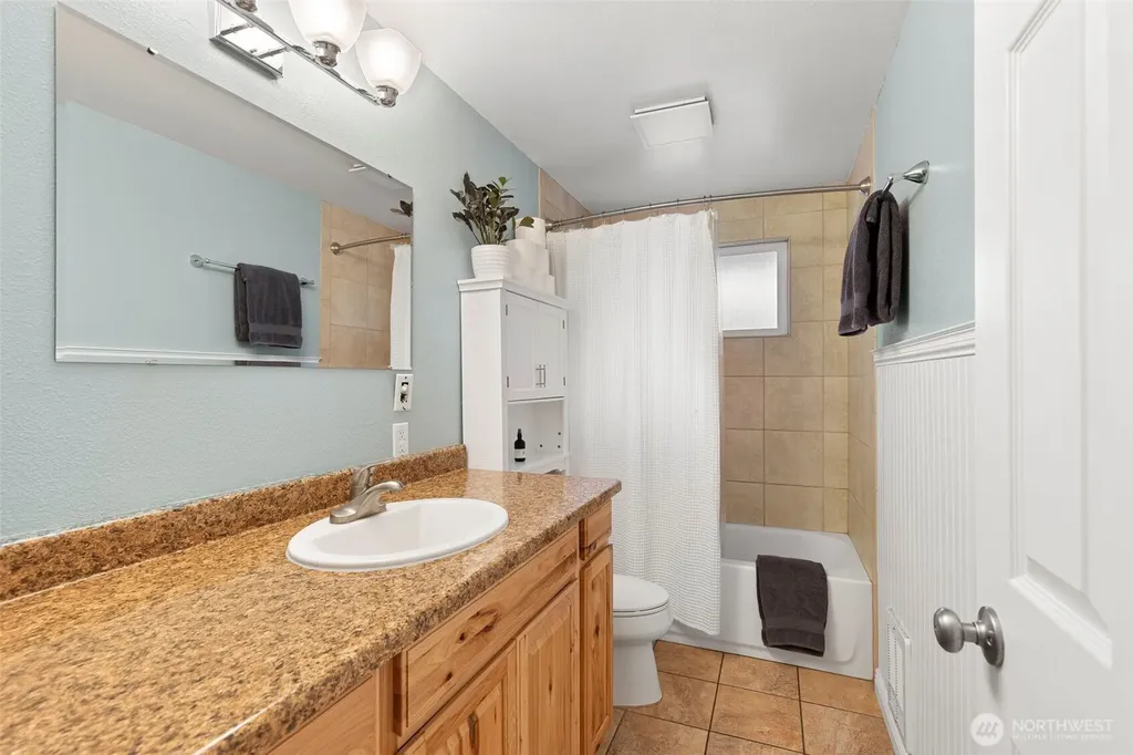 792 NW Firglade Drive Bremerton WA 98311