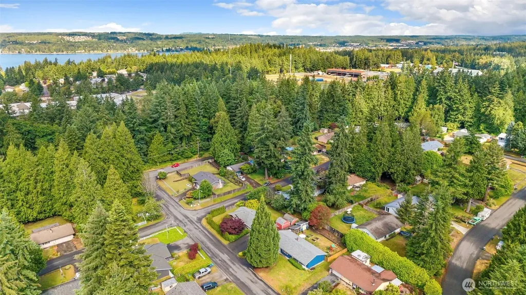 792 NW Firglade Drive Bremerton WA 98311