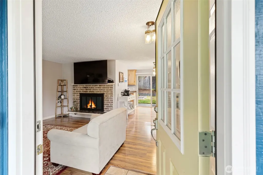 792 NW Firglade Drive Bremerton WA 98311