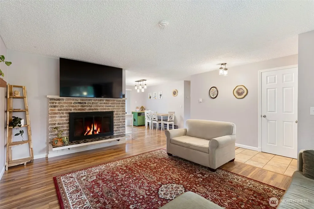 792 NW Firglade Drive Bremerton WA 98311