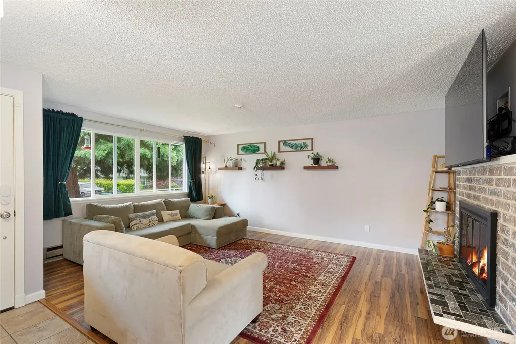 792 NW Firglade Drive Bremerton WA 98311