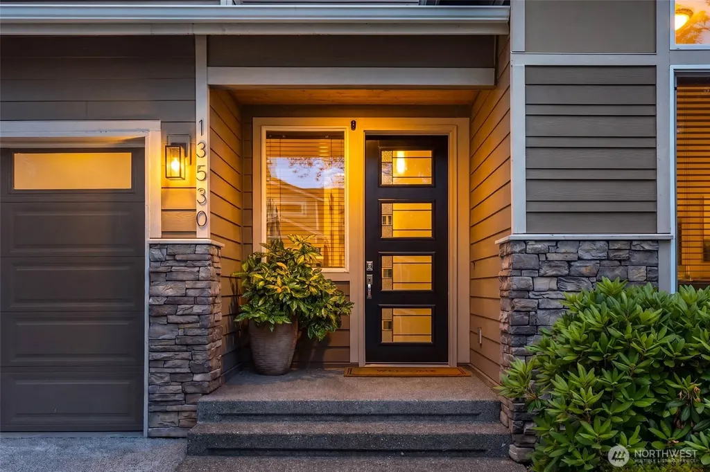 13530 NE 128th Place Kirkland WA 98034