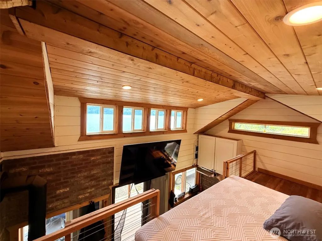 1910 W Cushman Ridge Drive Hoodsport WA 98548