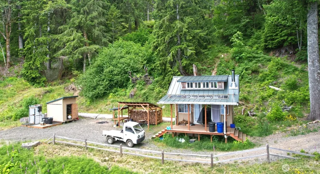 1910 W Cushman Ridge Drive Hoodsport WA 98548