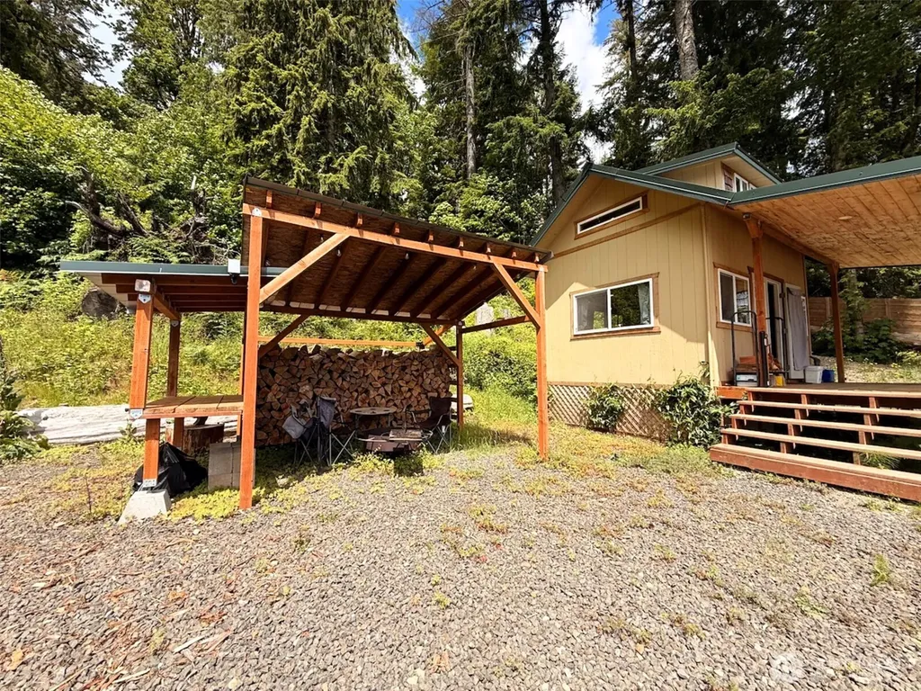 1910 W Cushman Ridge Drive Hoodsport WA 98548