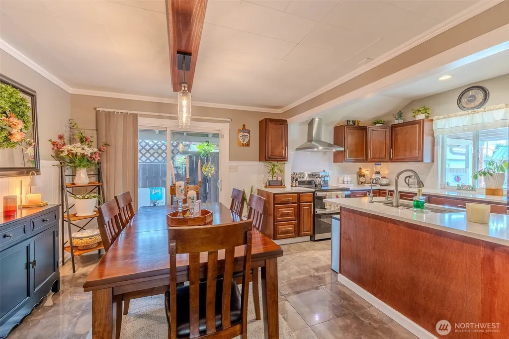 517 E Hazel Avenue Burlington WA 98233