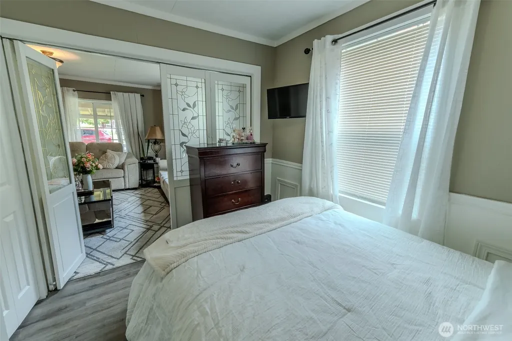 517 E Hazel Avenue Burlington WA 98233