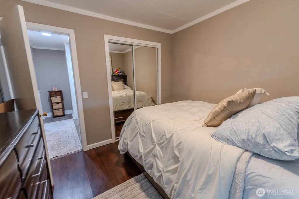 517 E Hazel Avenue Burlington WA 98233