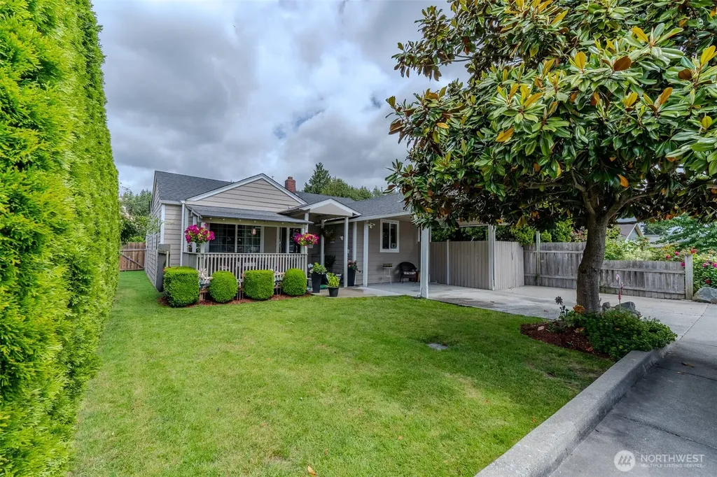 517 E Hazel Avenue Burlington WA 98233