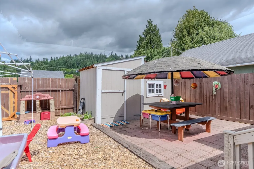 517 E Hazel Avenue Burlington WA 98233