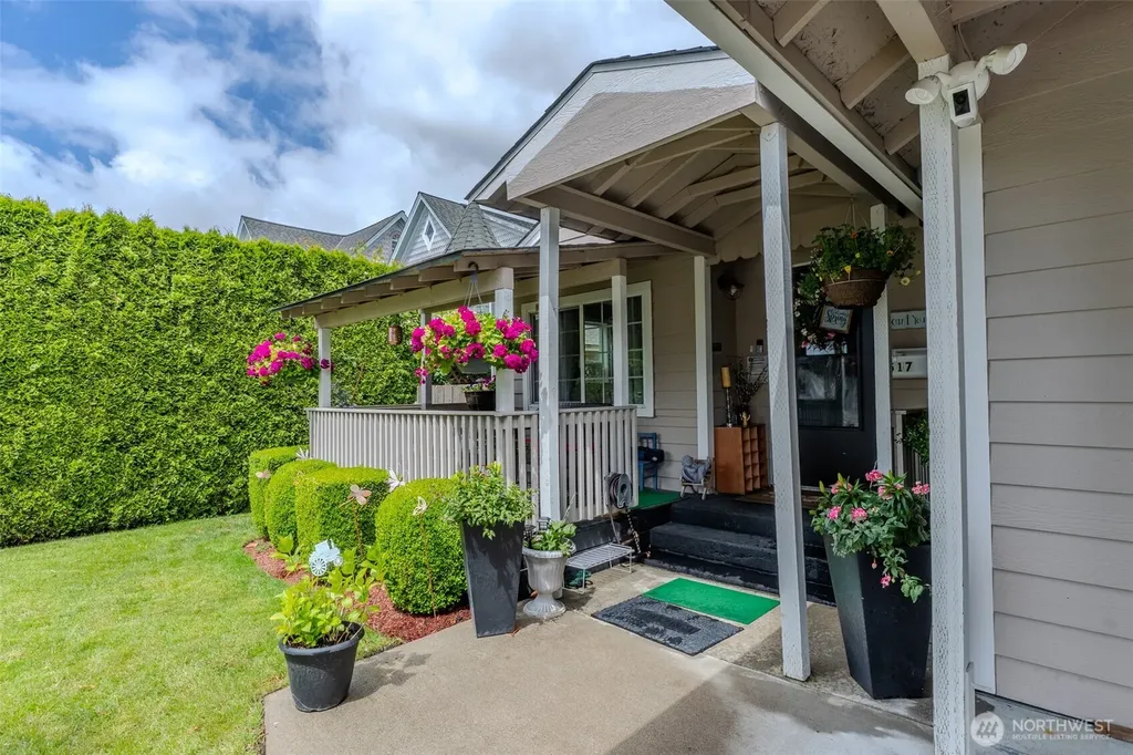 517 E Hazel Avenue Burlington WA 98233