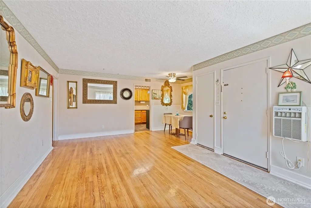 971 19th Avenue Longview WA 98632