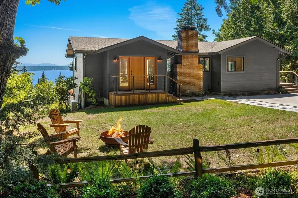 10014 SW 122nd Place Vashon WA 98070