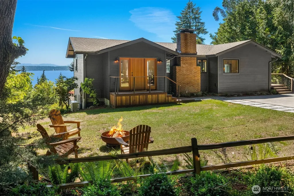 10014 SW 122nd Place Vashon WA 98070