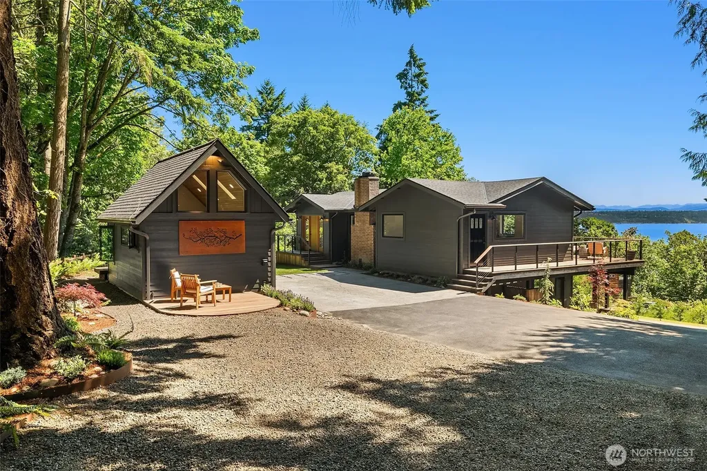 10014 SW 122nd Place Vashon WA 98070