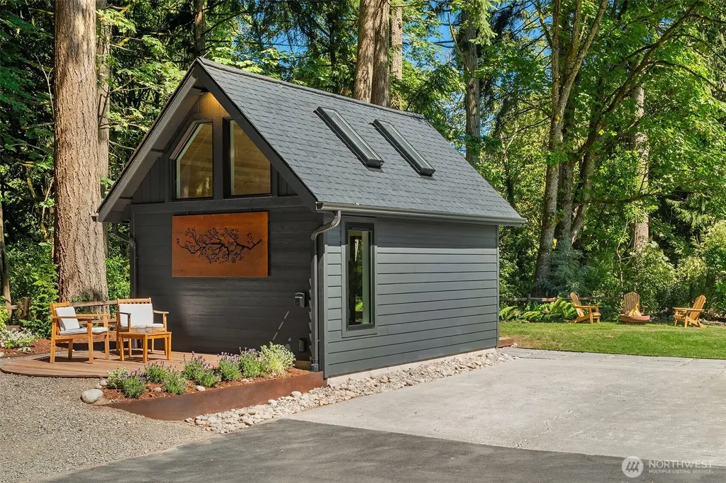 10014 SW 122nd Place Vashon WA 98070