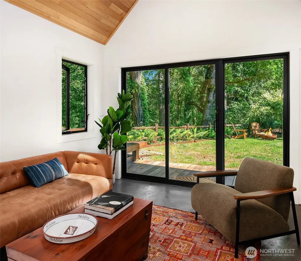 10014 SW 122nd Place Vashon WA 98070
