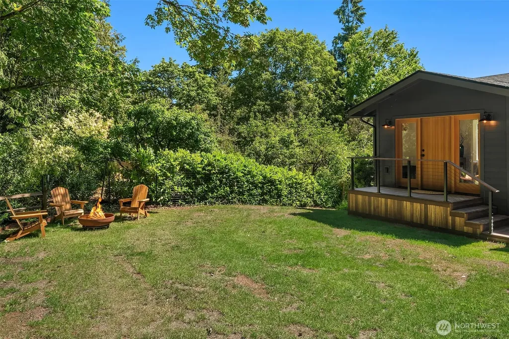 10014 SW 122nd Place Vashon WA 98070