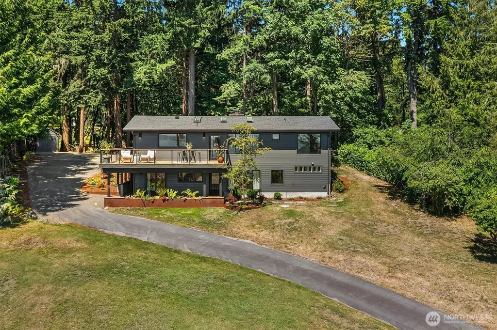 10014 SW 122nd Place Vashon WA 98070