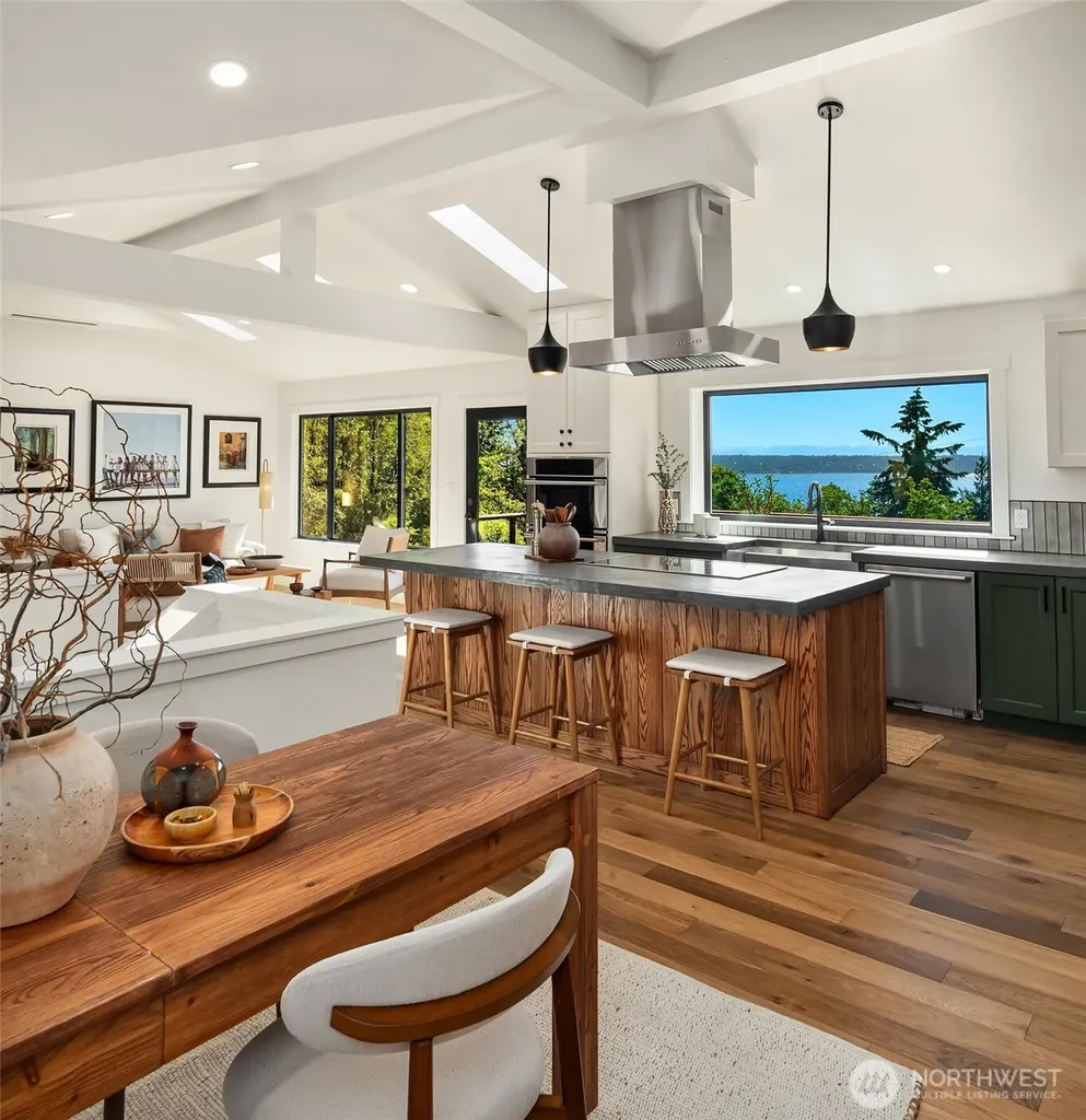 10014 SW 122nd Place Vashon WA 98070