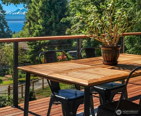 10014 SW 122nd Place Vashon WA 98070