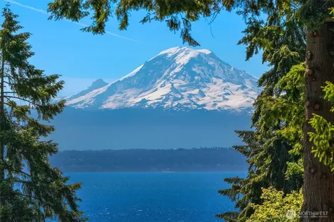 10014 SW 122nd Place Vashon WA 98070