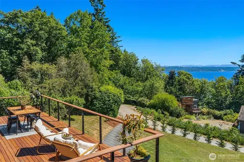 10014 SW 122nd Place Vashon WA 98070