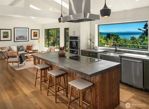 10014 SW 122nd Place Vashon WA 98070