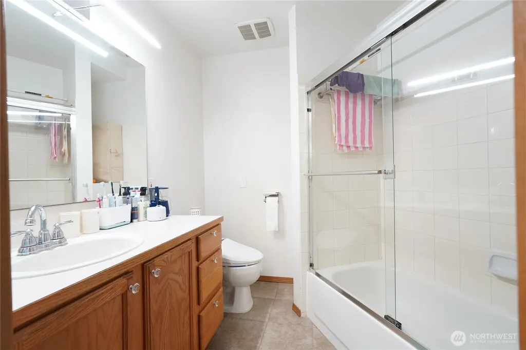 1903 O Court SE Auburn WA 98002