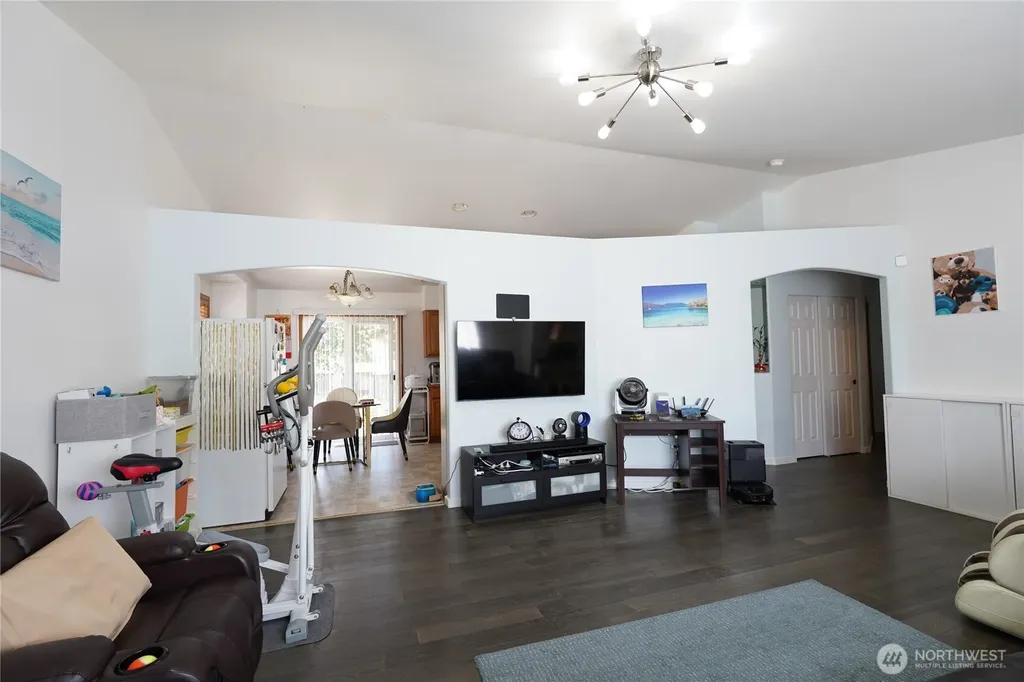 1903 O Court SE Auburn WA 98002