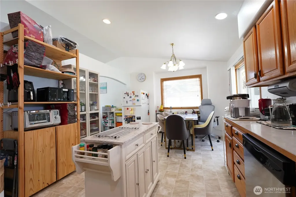 1903 O Court SE Auburn WA 98002