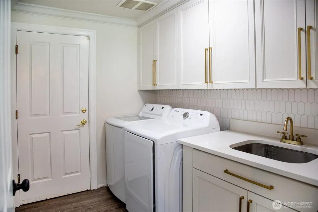 6915 205th Street SE Snohomish WA 98296
