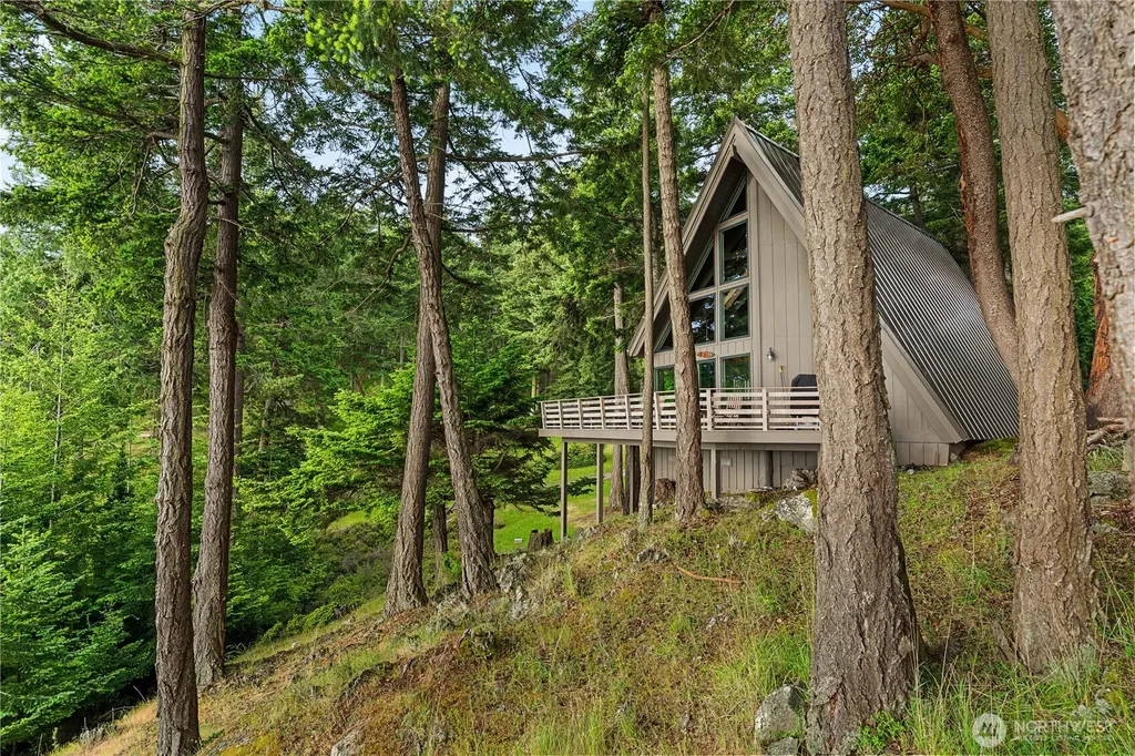 5 Nelson Trail Henry Island WA 98250