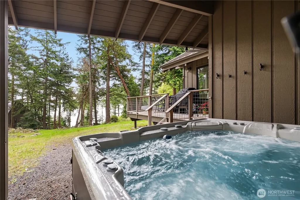 5 Nelson Trail Henry Island WA 98250