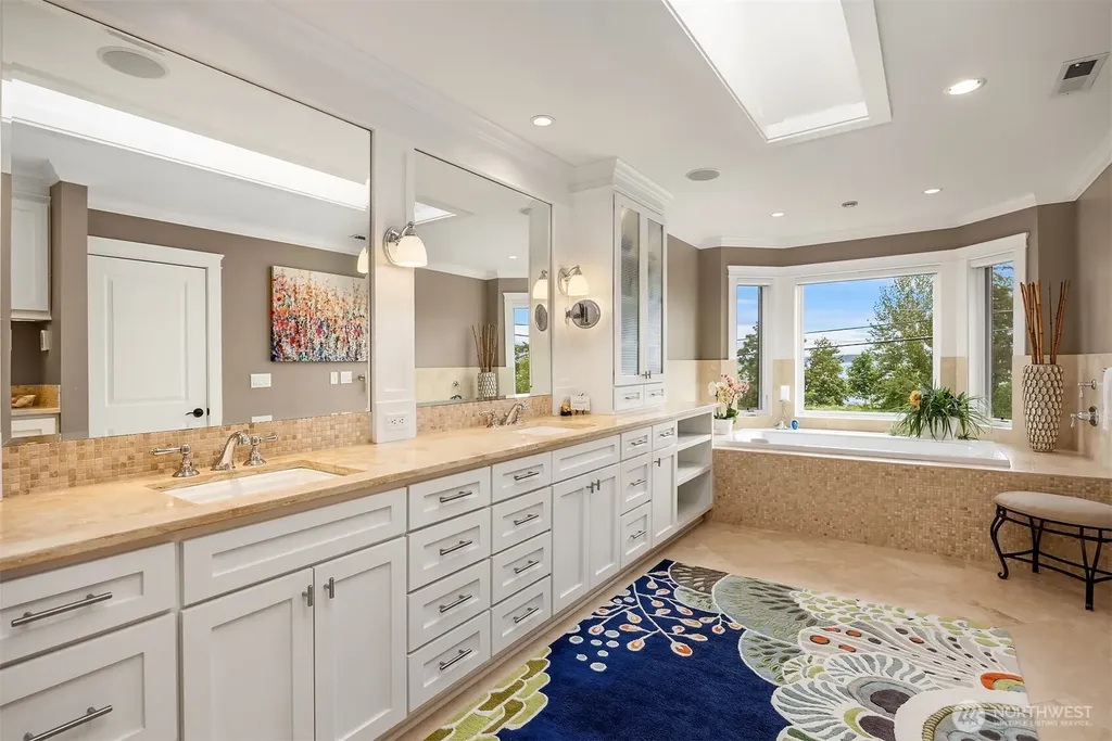 150 Waverly Way Kirkland WA 98033